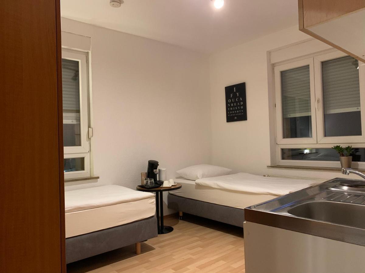 City Studio Am Hauptbahnhof Apartman Heilbronn Kültér fotó