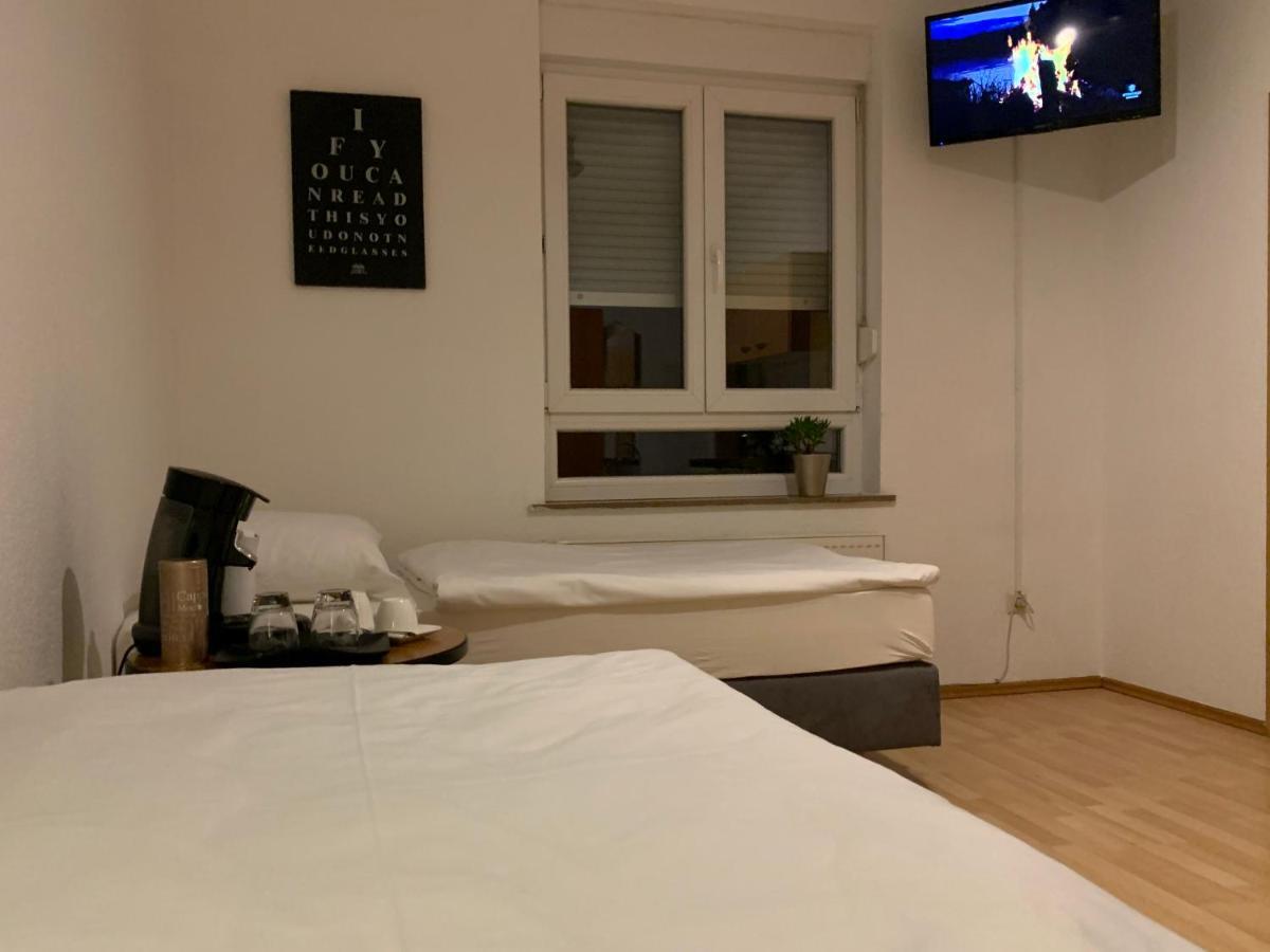 City Studio Am Hauptbahnhof Apartman Heilbronn Kültér fotó
